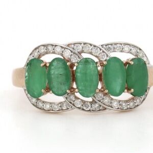 Elegant Green Gemstone and Silver Women's Ring